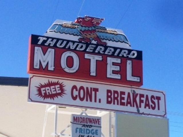 Thunderbird Motel บิชอป ภายนอก รูปภาพ